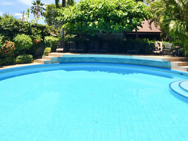Piscina otro angulo copia